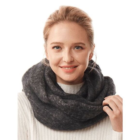 2/$30 Ladies Black Infinity Scarf - Picture 1 of 6